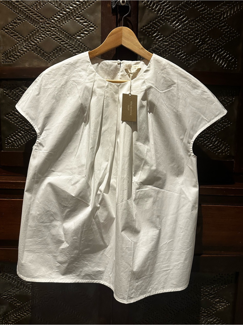 ANN MASHBURN White Pleated Cotton Short-Sleeve Blouse